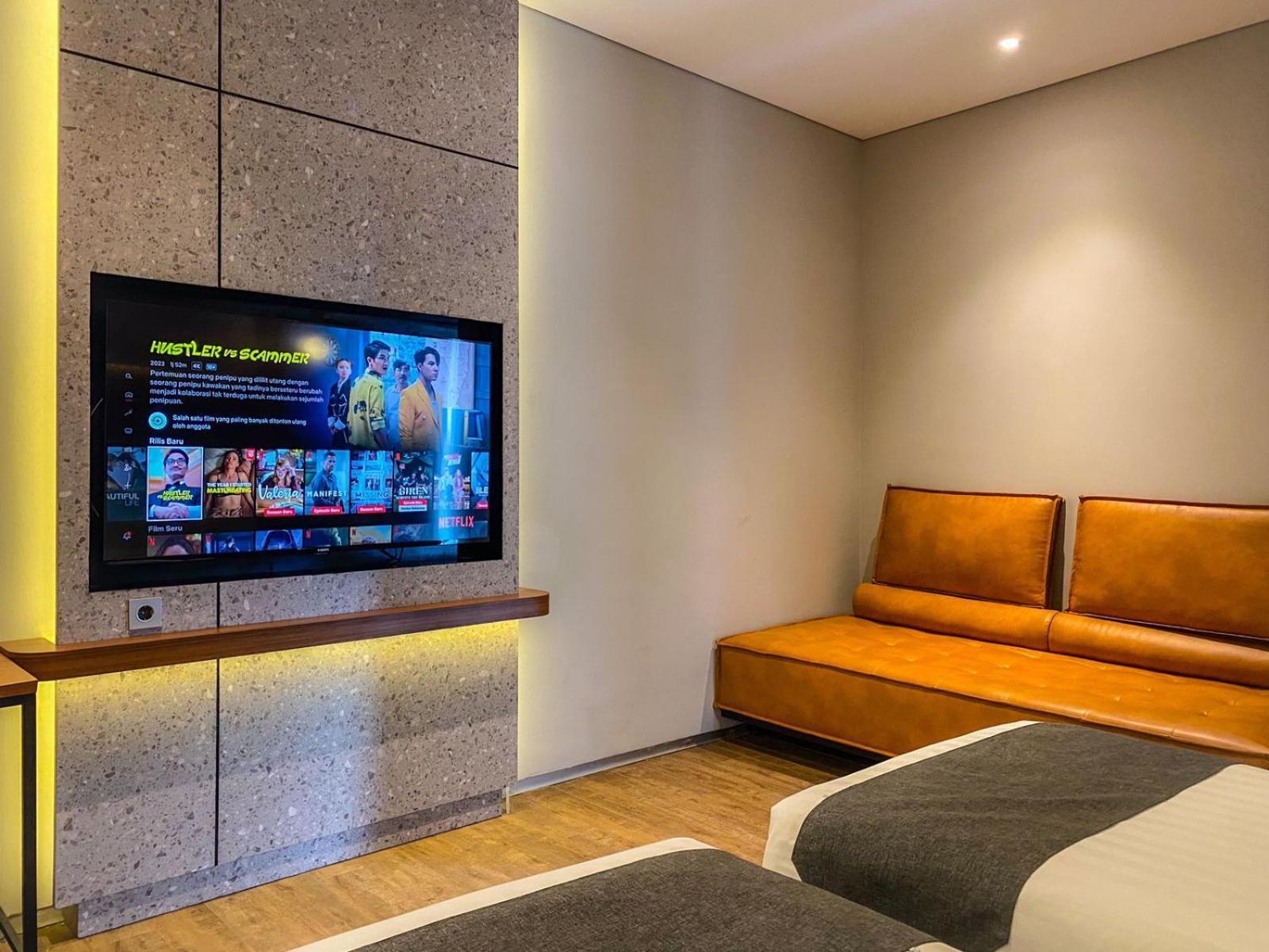 Nata Azana Hotel Solo Экстерьер фото